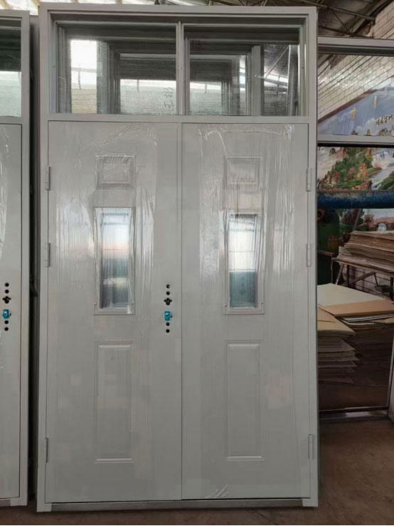 昭苏学校教室门