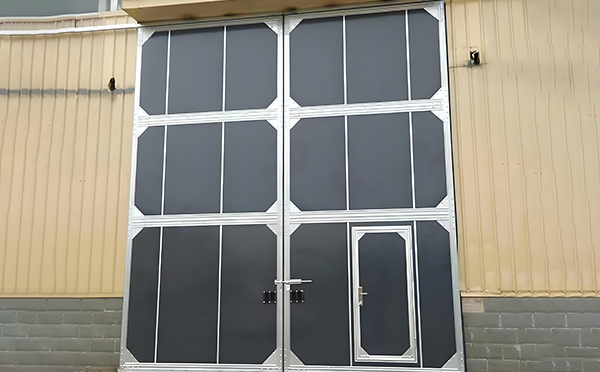 厂房昭苏工业门选择与维护全解析：提升效率与安全的关键要素