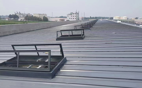 某中学室内体育馆昭苏排烟窗改造项目 某中学室内体育馆昭苏排烟窗改造项目