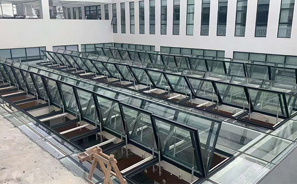 百安科技有限公司近期昭苏排烟窗项目案例分享 百安科技有限公司近期昭苏排烟窗项目案例分享