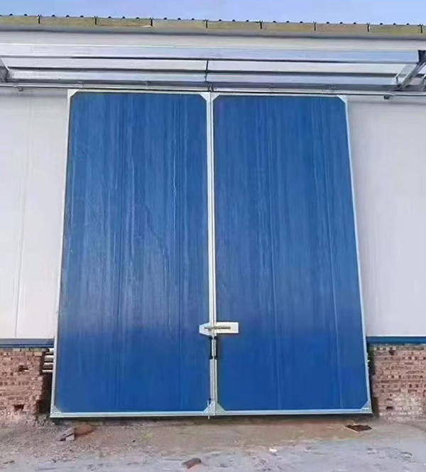 昭苏工业门在大型仓储物流通道中的应用实例