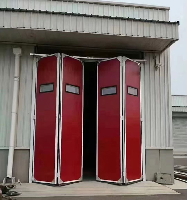 昭苏工业折叠门在大型装配车间出入口的应用实例